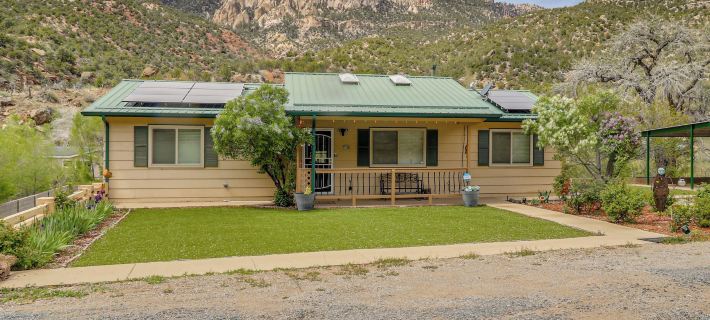 Moms Place in Jemez - 1 Mi to Hot Spring 샌도벌 군 호텔