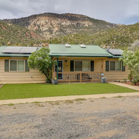 Moms Place in Jemez - 1 Mi to Hot Spring