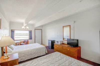 OYO Crossroads Inn Hotels in 