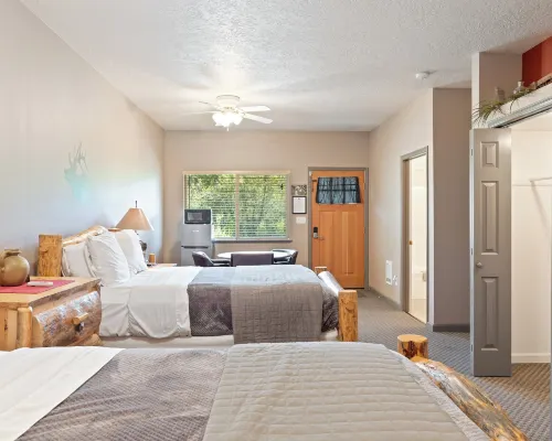 SouthFork Lodge Hotels in Lowman