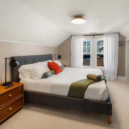 Orchard Luxe - Modern Home In Walking Distance To Uo 3 Bedroom Home