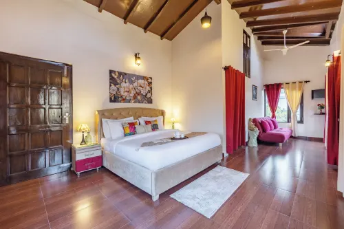 Alaya Stays Rainmist 4BHK PetFriendly