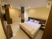 Hotel Tuk Tuk Palace