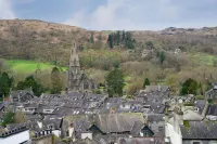 Idyllic Ambleside Retreat with Panoramic Views by LetMeStay - Balkon