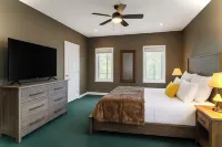 Spectacular Views-5Br-Hot Tub-Game Rm-Top Location-Dog Friendly-Near Wineries!