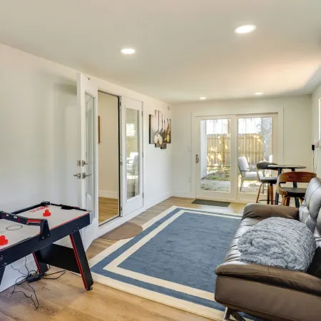 Mins to Beach & Mayo Clinic, Pet Friendly 4BR Home