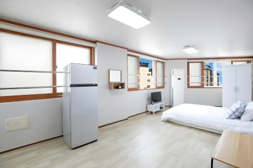 Busan Go House Pension - Pensions