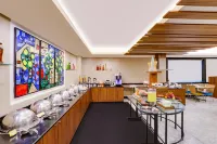 Lemon Tree Hotel, Indore - breakfast