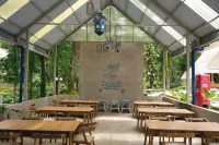 HeHa Waterfall Suites & Camping Ground - Breakfast