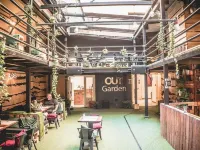 Chillout Hostel Zagreb Hotels near منتزه آرت