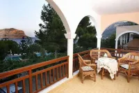 Akra Morea Hotel & Residences - parking