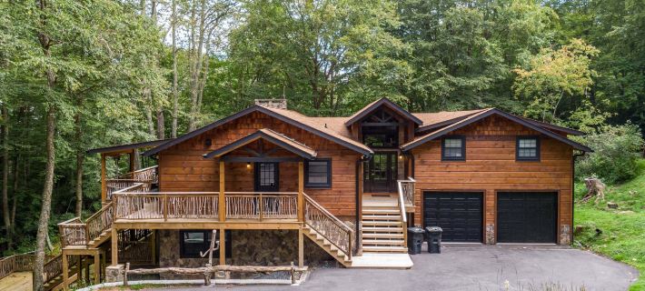 Moosey Creek Lodge Hotels in Sugar Mountain