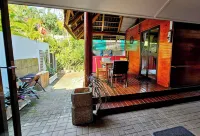 Crabb Cottage and Escape - Apartments
