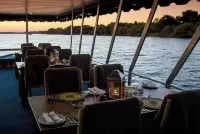 Room in Villa - Zambezi Family Lodge - Leopard Room - 2-Star