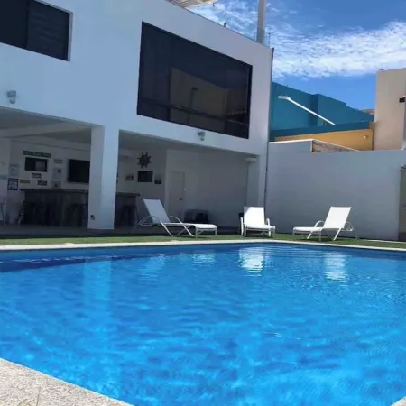 Big House Pool Grill, 4 Bedrooms 12 Ppl AC Ocean View TV Wifi