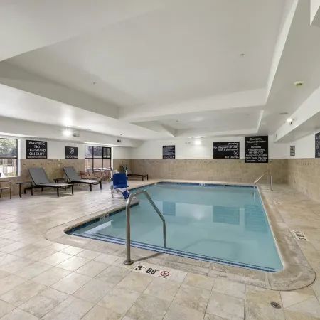 Hampton Inn & Suites Lancaster