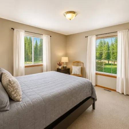 Farmhouse in Plain 2 Bedroom Home by NW Comfy Cabins by RedAwning