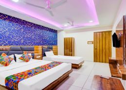 Hotel Lakeview,Vadodara