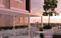 Gajahmada Avara Boutique Hotel - فطور