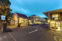Best Western Newmarket Inn & Suites - parking