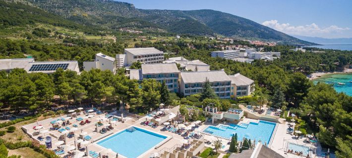 Bretanide Sport & Wellness Resort - All Inclusive Отели в г. Бол