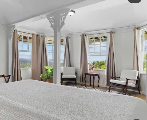 Pvt Villa Estate With Mtn Views Pool in Ocho Rios -  Holiday Villas