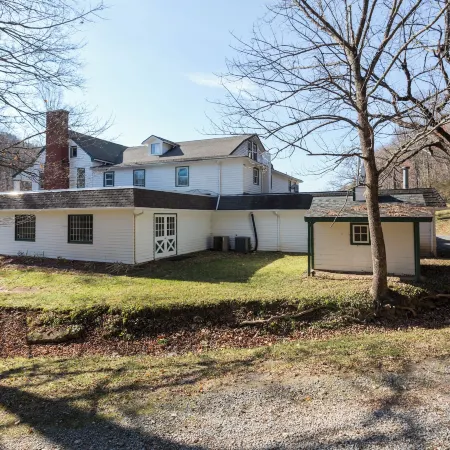 The Buckhorn - Lodging & Event Venue