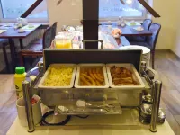 Hotel Schumacher Duesseldorf Hotels near كو-بوغن