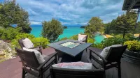 Jacuzzi Suite - Ocean Views & Beach Access - 5-Star