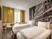 Super 8 by Wyndham Augsburg Hotels near Augustusbrunnen