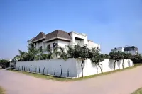 FLORENTINO The Luxury Villa - B&Bs (Bed and breakfast)