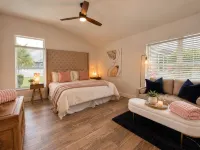 Private Heated Pool and Hottub , Pet Friendly, New Golf Cart , Close to Shopping - Boutique