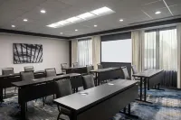 Fairfield Inn & Suites Cleveland Tiedeman Road - parking