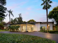 The Steward, Santa Barbara, a Tribute Portfolio Hotel Hotels near Santa Barbara Municipal Airport