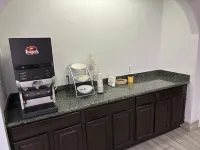 HomeTowne Studios by Red Roof Birmingham - Highway 280 - 2 stjerner