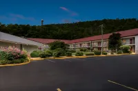 Red Roof Inn Hot Springs - Parkering