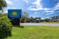Days Inn by Wyndham Natchitoches - Pet friendly