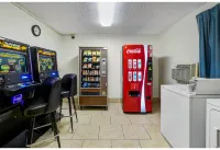 Motel 6 Montoursville, PA - Lemmikkieläimet sallittu