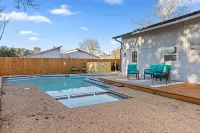 Haven House King Bed Backyard Pool - badewanne