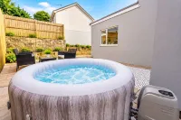 Beautiful 3 Bed Cottage - Hot Tub & Free Parking - อ่างจากุชชี่