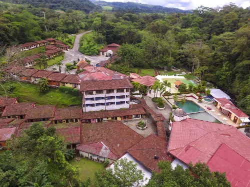 El Tucano Resort & Thermal Spa - ที่มีสระว่ายน้ำ