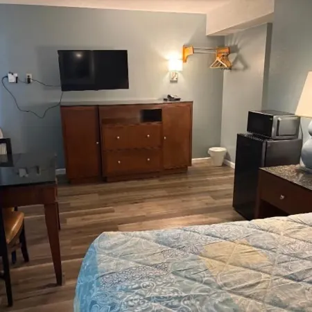 Lamplighter Motel