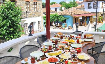 Petrino Gökçeada Hotel&Kitchen