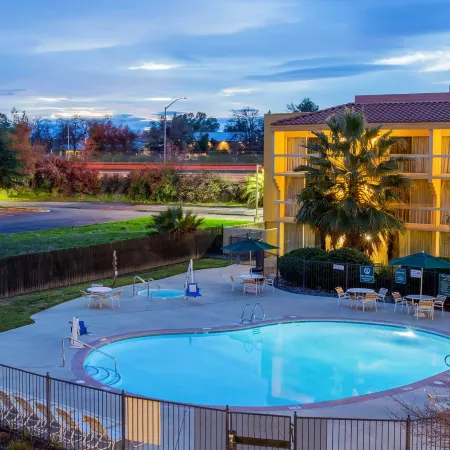 La Quinta Inn & Suites by Wyndham Redding