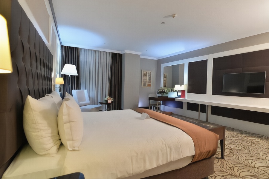 Ramada Hotel & Suites by Wyndham Istanbul Merter