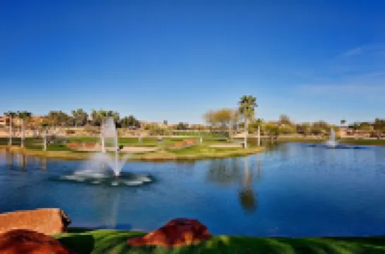 Be in the Heart Of Chandler, Walking Distance to Golf, Shops, Resturants, & More