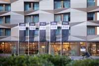 Holiday Inn - the niu, Crusoe Bremen Airport Hotels near University of Bremen