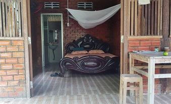 Peaceful Homestay in the Middle of Fruit Garden - Rooms with Private Toilets