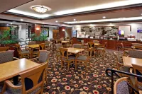 Holiday Inn Express & Suites Indianapolis South – Greenwood