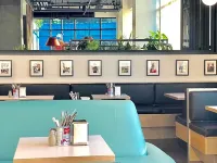 Alt Hotel Calgary East Village Отели в г. Калгари